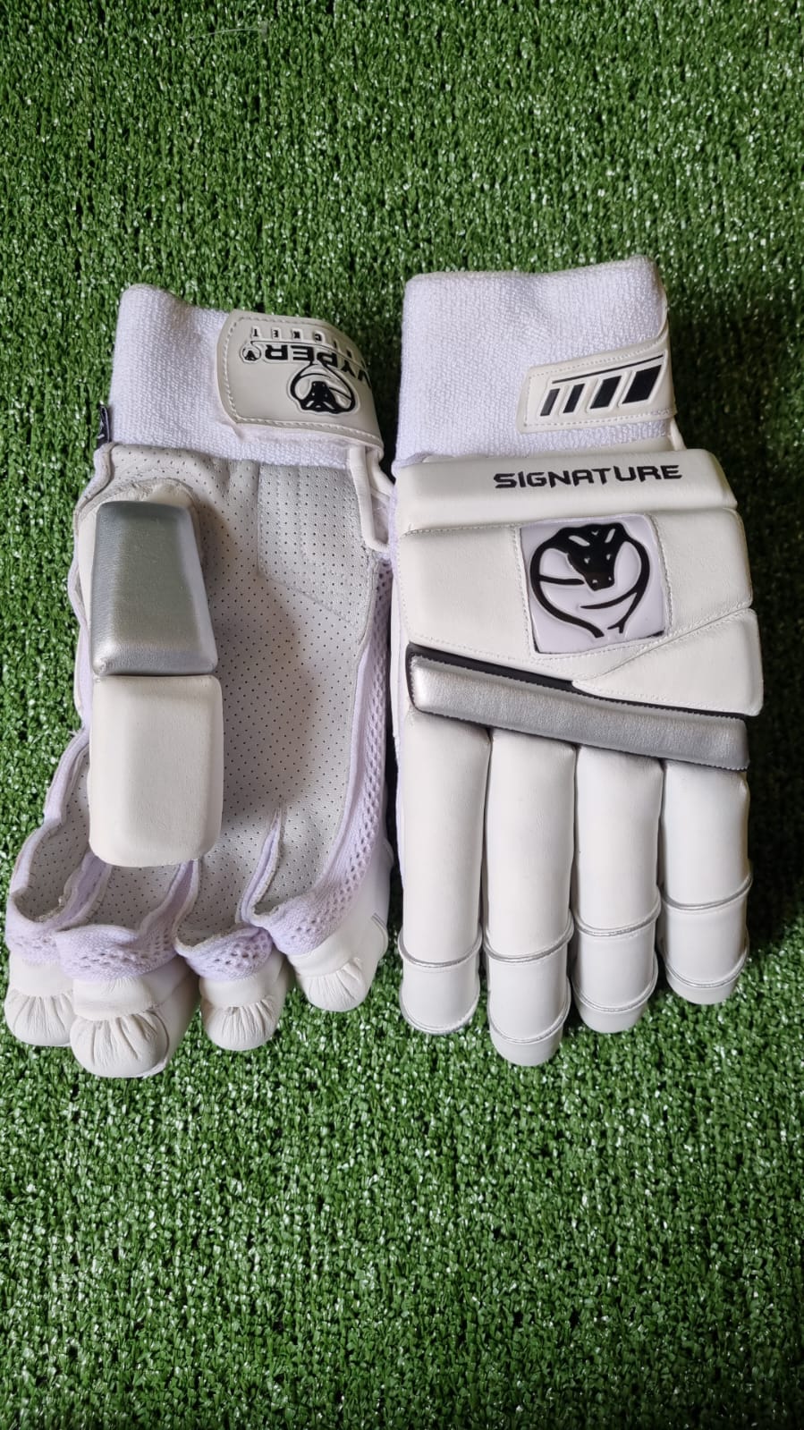 Batting Gloves - Premium - Vyper Cricket | Cricket Equipment